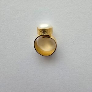 PEARL GOLDEN RING