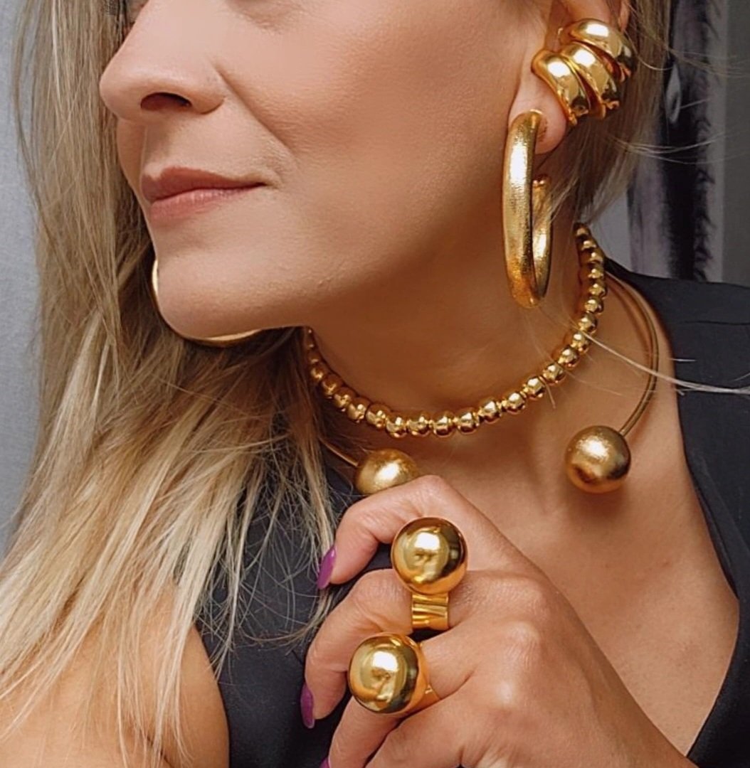 THREE GOLDEN CHUNKY EAR CUFF - Image 4